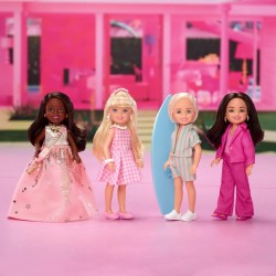 Chelsea y amigos como Personajes de Barbie La Película Chelsea y amigos como Personajes de Barbie La Película