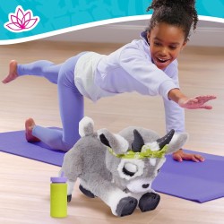Furreal Daisy la Cabrita que hace yoga Furreal Daisy la Cabrita que hace yoga