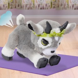 Furreal Daisy la Cabrita que hace yoga Furreal Daisy la Cabrita que hace yoga