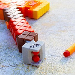 Minecraft Hacha de NERF Firebrand F8953 Minecraft Hacha de NERF Firebrand F8953