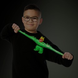 Heroes of Goo Jit Zu Glow Shifters Ultraglow Blazagon vs Shadowfan Viper