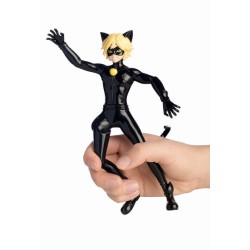 Prodigiosa Ladybug Cat Noir en acción