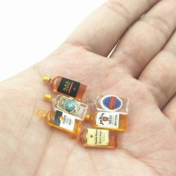 Set 6 botellas licor miniatura muñecas