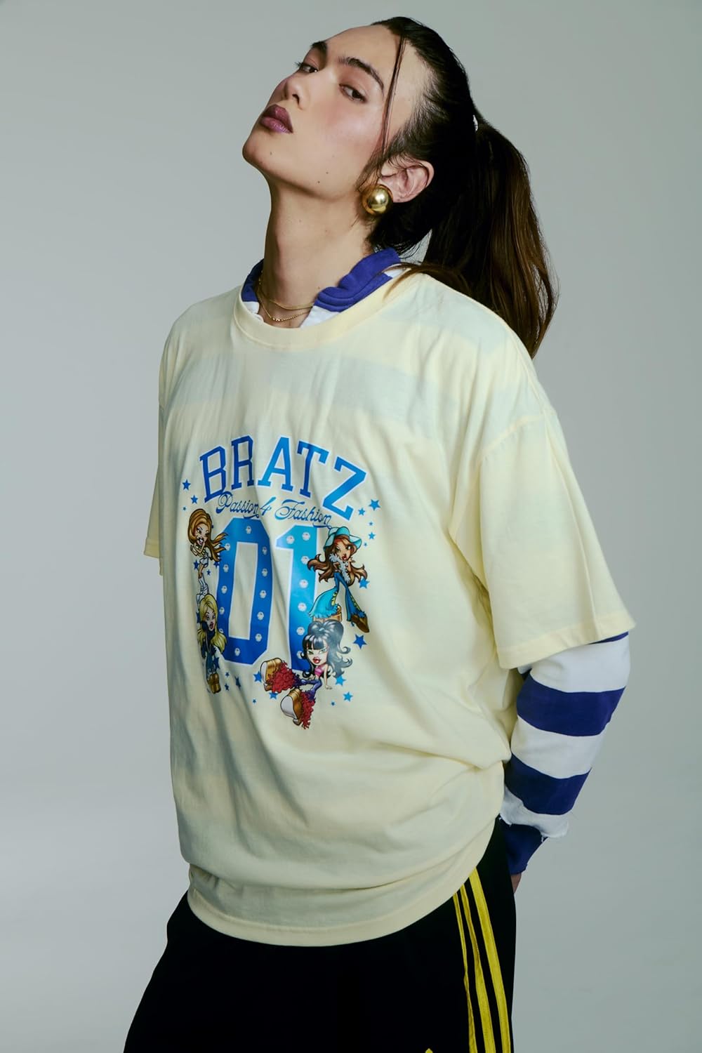 BRATZ Stylin' Sasha muñeca con camiseta extra-grande - imagen adicional
