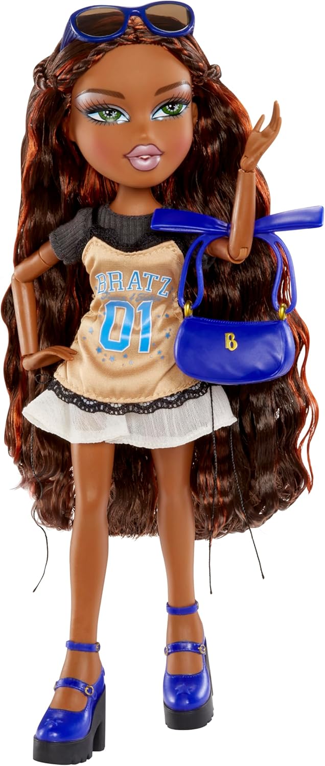BRATZ Stylin' Sasha muñeca con camiseta extra-grande - imagen adicional