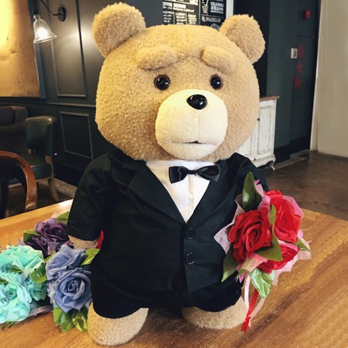 Ted 2 Teddy Bear peluche oso Ted con ramo de rosas